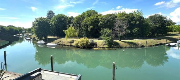 Дом с 7 комнатами в Удине, Италия № 21183 2