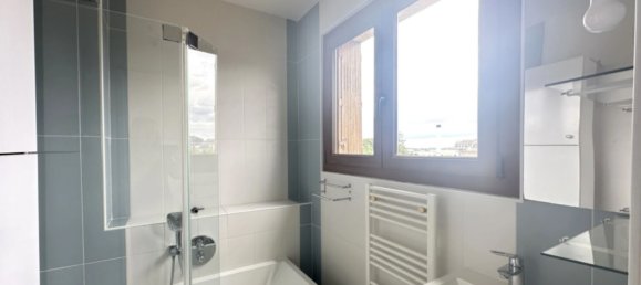 3 bedrooms House in Chartres, France No. 258089 10