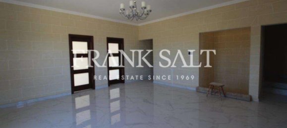 Villa de 6 dormitorios en Gharb, Malta No. 6045 12