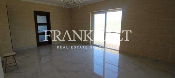 Villa de 6 dormitorios en Gharb, Malta No. 6045 8