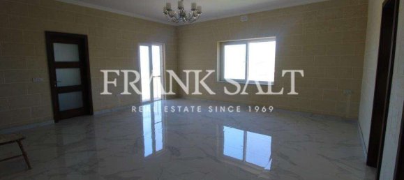 Villa de 6 dormitorios en Gharb, Malta No. 6045 13