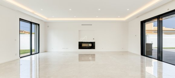 5 bedrooms Villa in Corroios, Portugal No. 103517 11