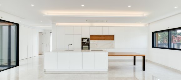 5 bedrooms Villa in Corroios, Portugal No. 103517 8