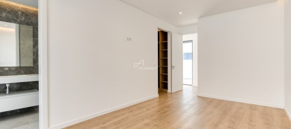 5 bedrooms Villa in Corroios, Portugal No. 103517 17