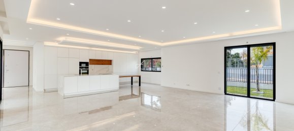 5 bedrooms Villa in Corroios, Portugal No. 103517 9