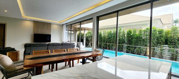 5 bedrooms Villa in Chalong, Thailand No. 10999 17