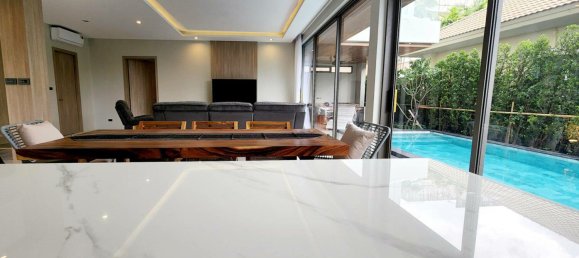 5 bedrooms Villa in Chalong, Thailand No. 10999 16