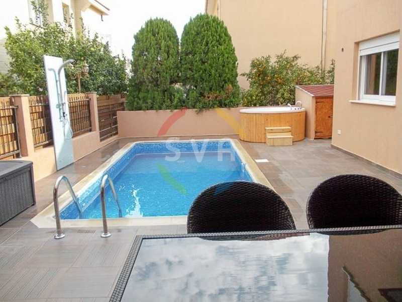 3 bedrooms Villa in Limassol, Cyprus No. 21445