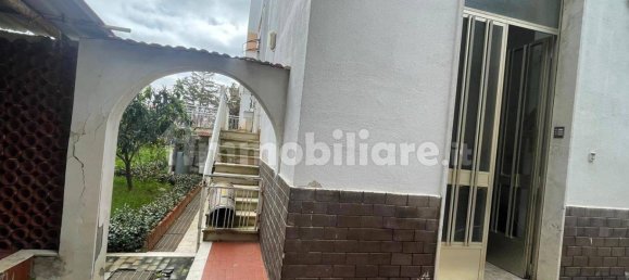 3 bedrooms Apartment in Syracuse, Italy No. 250586 4