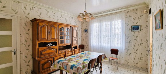 Casa de 3 dormitorios en Pogny, France No. 225640 4