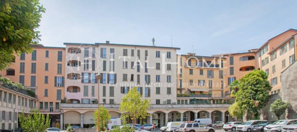 4 rooms Apartment in Bergamo, Italy No. 36109 6