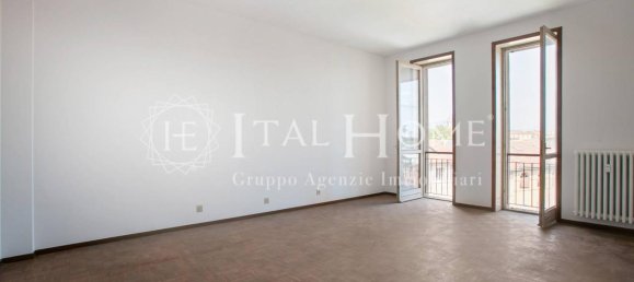 4 rooms Apartment in Bergamo, Italy No. 36109 12