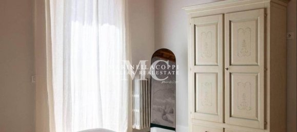 Apartamento de 3 dormitorios en Florence, Italy No. 49173 13