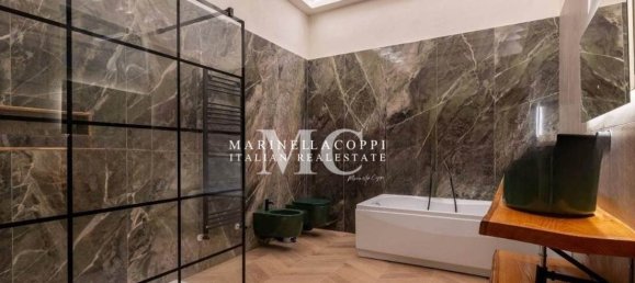 Apartamento de 3 dormitorios en Florence, Italy No. 49173 14