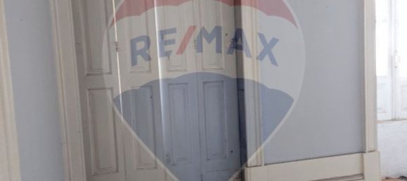 Bâtiment à Porto, Portugal 280m² No. 157967 3