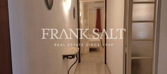 Квартира с 2 спальнями в Корми, Мальта № 7964 6