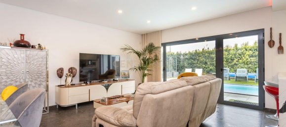 4 غرف نوم منزل في Almada, Portugal رقم 103680 15