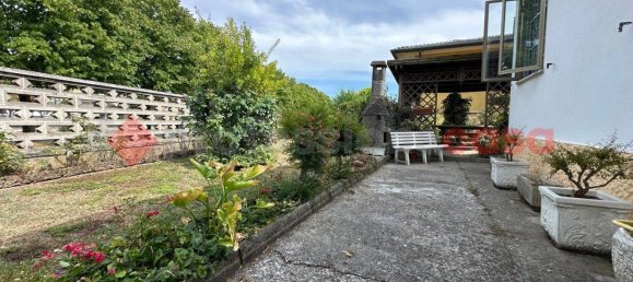 3 bedrooms House in Erbé, Italy No. 277248 3