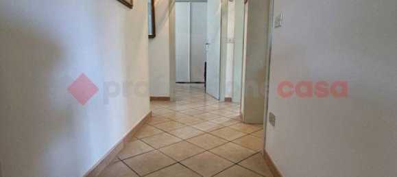 3 bedrooms House in Erbé, Italy No. 277248 10