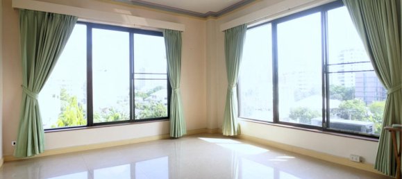 3 bedrooms Condo in Bangkok, Thailand No. 2111 4