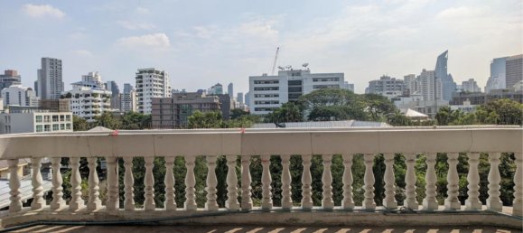 3 bedrooms Condo in Bangkok, Thailand No. 2111 10