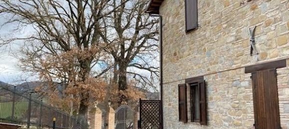 8 rooms House in Castelraimondo, Italy No. 154878 17