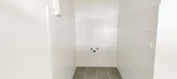 2 rooms Apartment in Ludwigsburg, Germany No. 25569 4