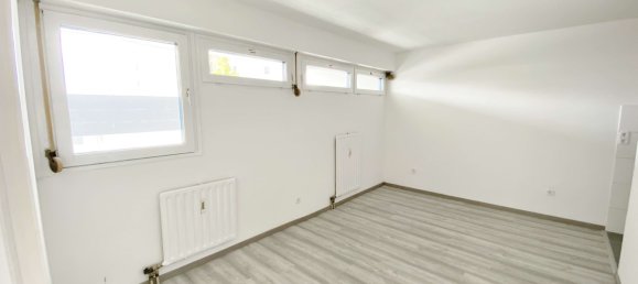 2 rooms Apartment in Ludwigsburg, Germany No. 25569 2