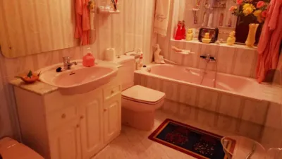 Adosado de 4 dormitorios en Cáceres, Spain No. 132554