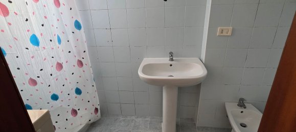 3 rooms Apartment in Brindisi, Italy No. 156407 9