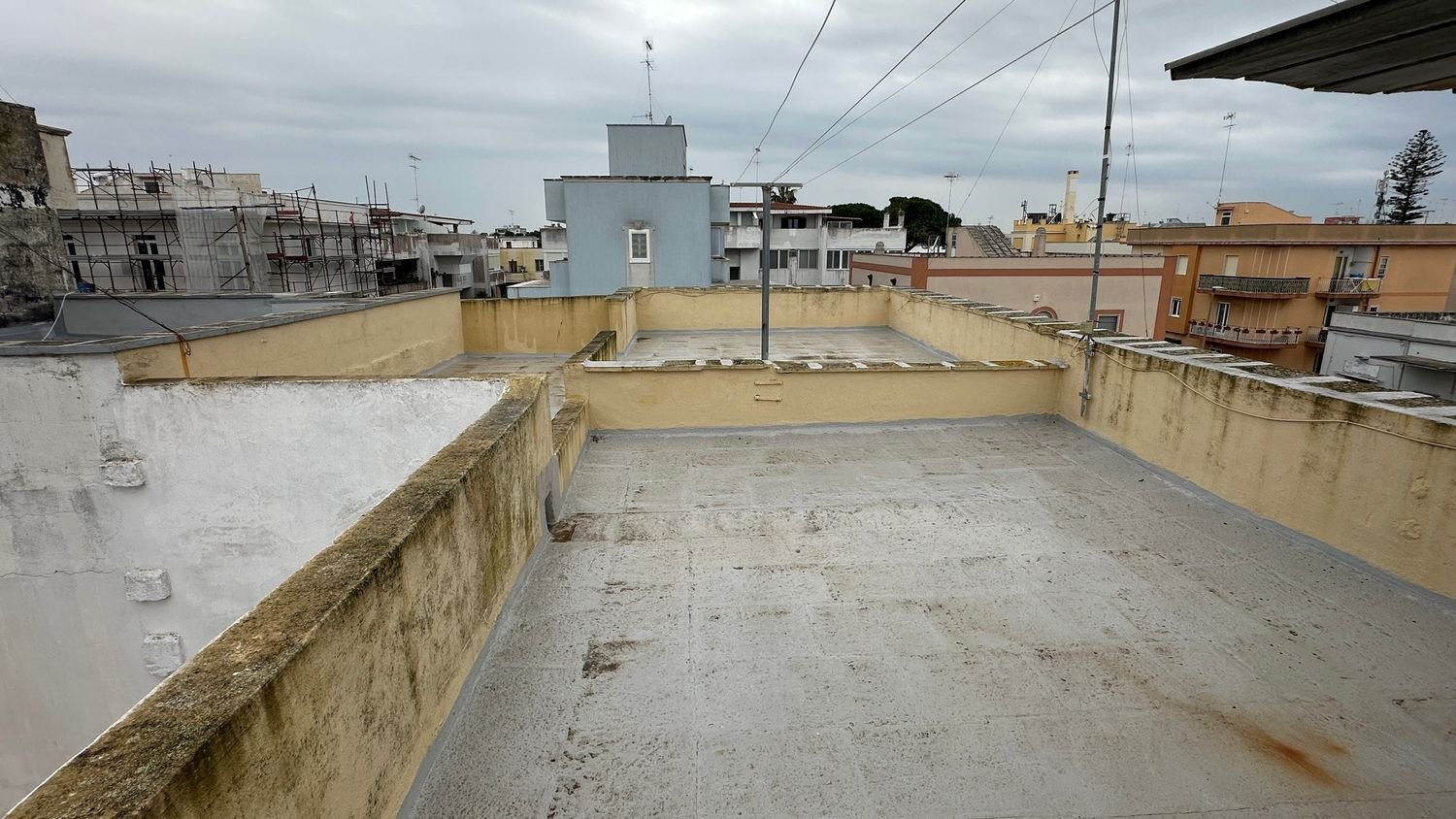 3 rooms Apartment in Brindisi, Italy No. 156407