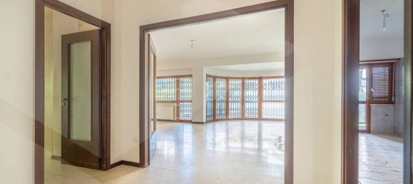 6-salle Appartement à Rome, Italy No. 26494 16