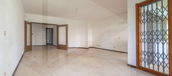 6-salle Appartement à Rome, Italy No. 26494 13
