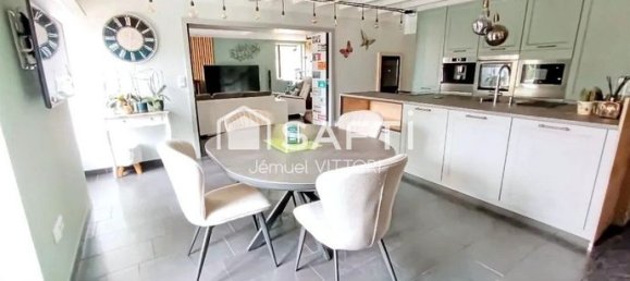 3 Schlafzimmer Haus in Chailland, France, Nr. 305703 3