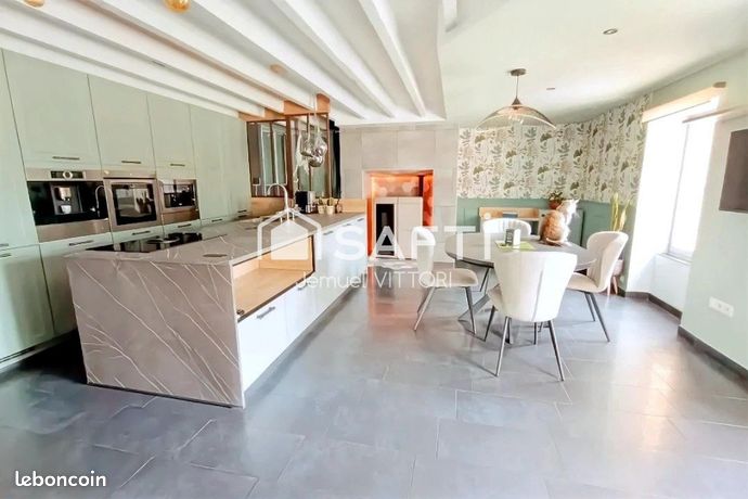 3 Schlafzimmer Haus in Chailland, France, Nr. 305703