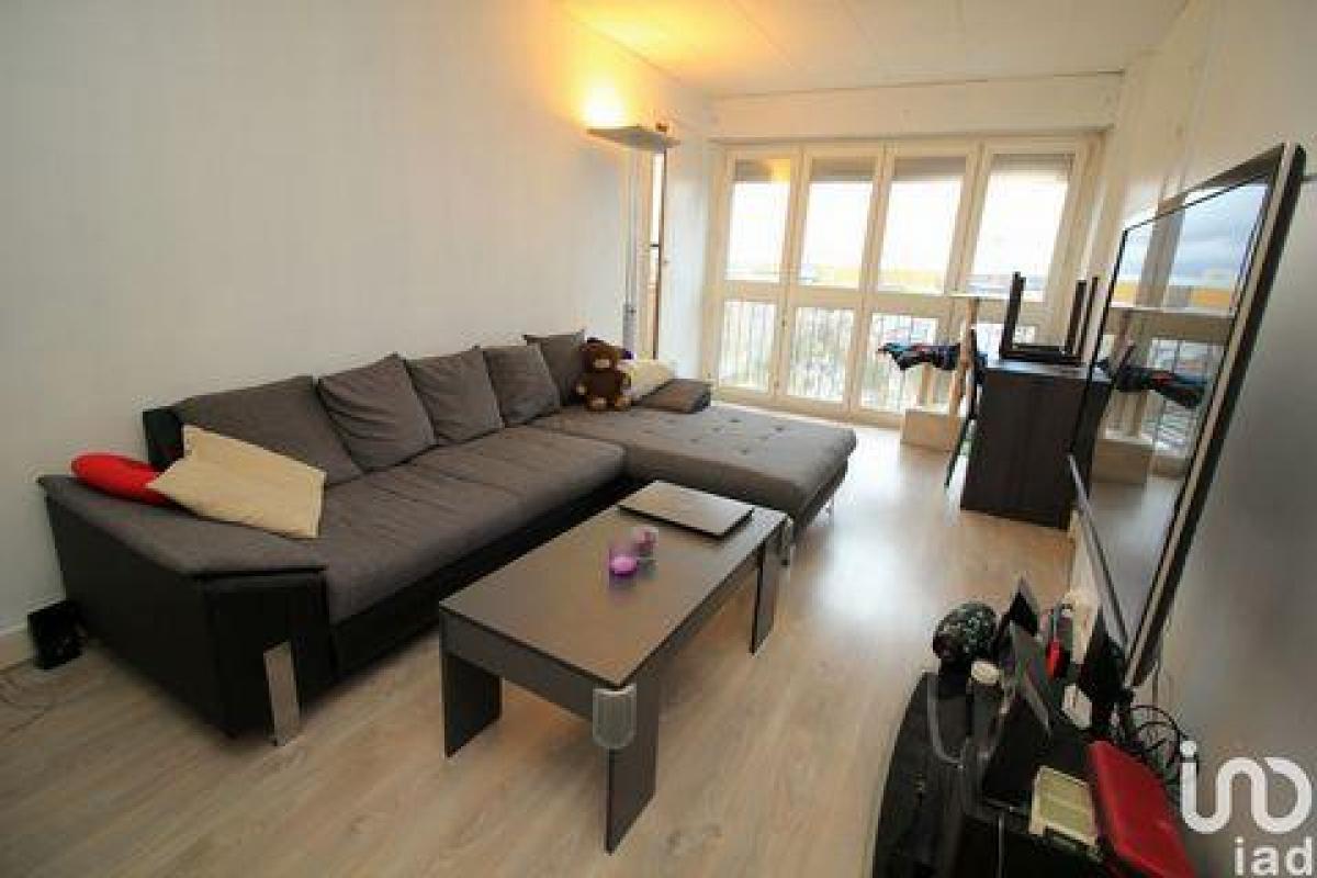 Кондоминиум  с 2 спальнями в Гриньи, Франция № 23881