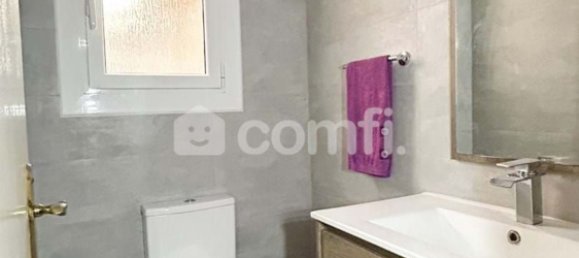 Apartamento de 4 dormitorios en Gràcia, Spain No. 86095 12