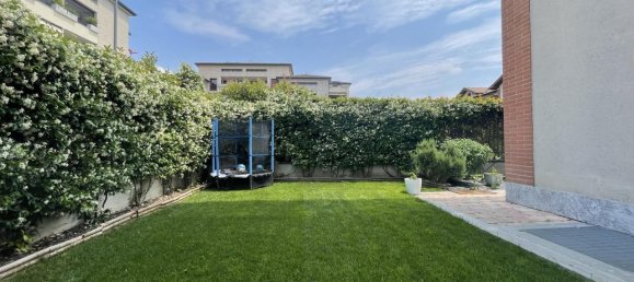 3 rooms Apartment in Assago, Italy No. 24424 2