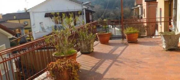 Дом с 3 комнатами в Лонгаре, Италия № 154078 3