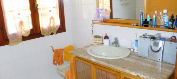 Дом с 3 комнатами в Лонгаре, Италия № 154078 9