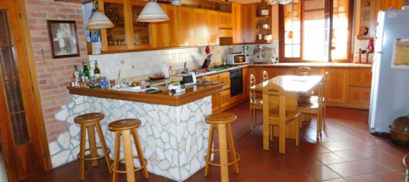 Дом с 3 комнатами в Лонгаре, Италия № 154078 2