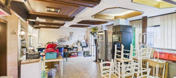 8 rooms Building in Neunkirchen, Germany No. 231547 4