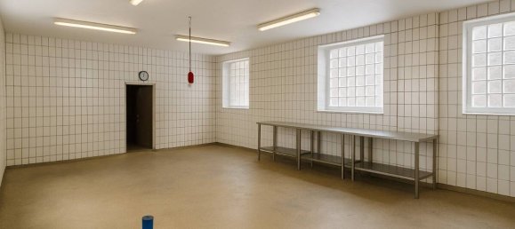 8 rooms Building in Neunkirchen, Germany No. 231547 17