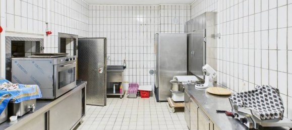 8 rooms Building in Neunkirchen, Germany No. 231547 6