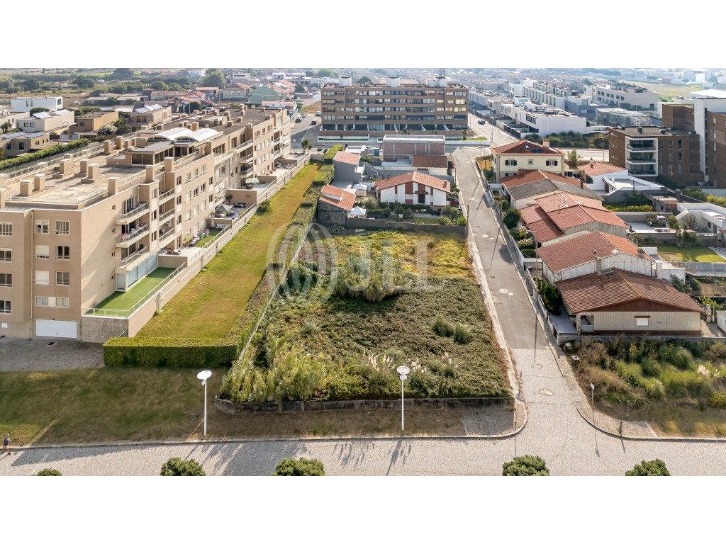 274m² Land in Matosinhos, Portugal No. 242389
