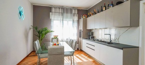 4 rooms Apartment in Curno, Italy No. 284742 4