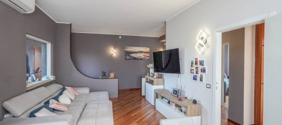 4 rooms Apartment in Curno, Italy No. 284742 8