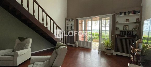 3 bedrooms House in Courcelles-les-Gisors, France No. 68078 8