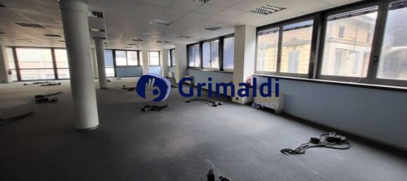 5-salle Bâtiment à Vercelli, Italy No. 212592 4