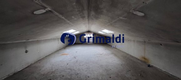 5-salle Bâtiment à Vercelli, Italy No. 212592 30